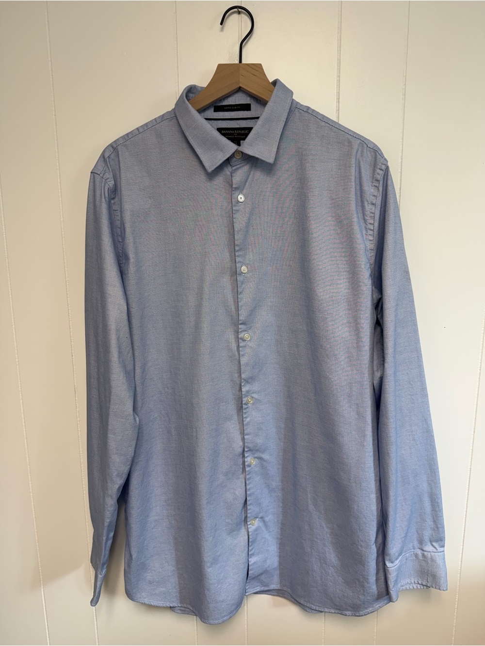 Banana Republic Extra Slim Fit men’s dress shirt in light blue